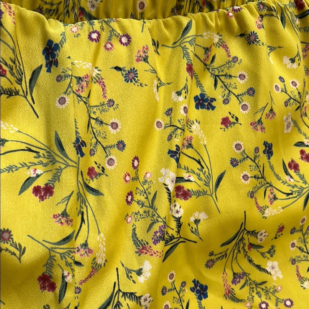 Peach Love Floral Shorts - Picture 2 of 7